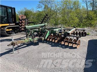 John Deere 640 زحافات ساحقة
