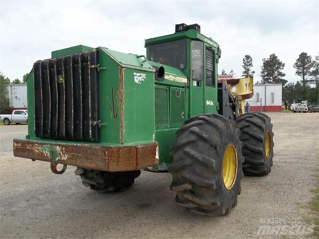 John Deere 643K قاطعات وجامعات الأشجار