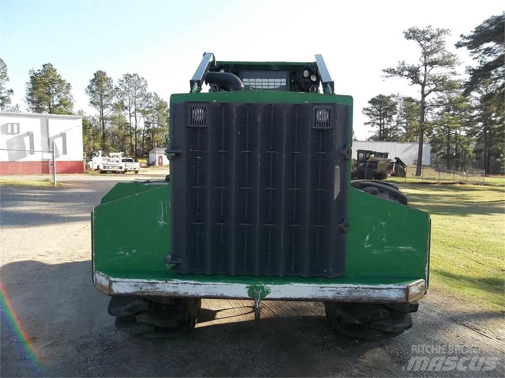 John Deere 643L قاطعات وجامعات الأشجار
