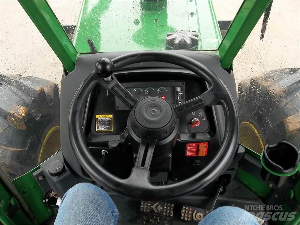 John Deere 648H ساحبات الأشجار