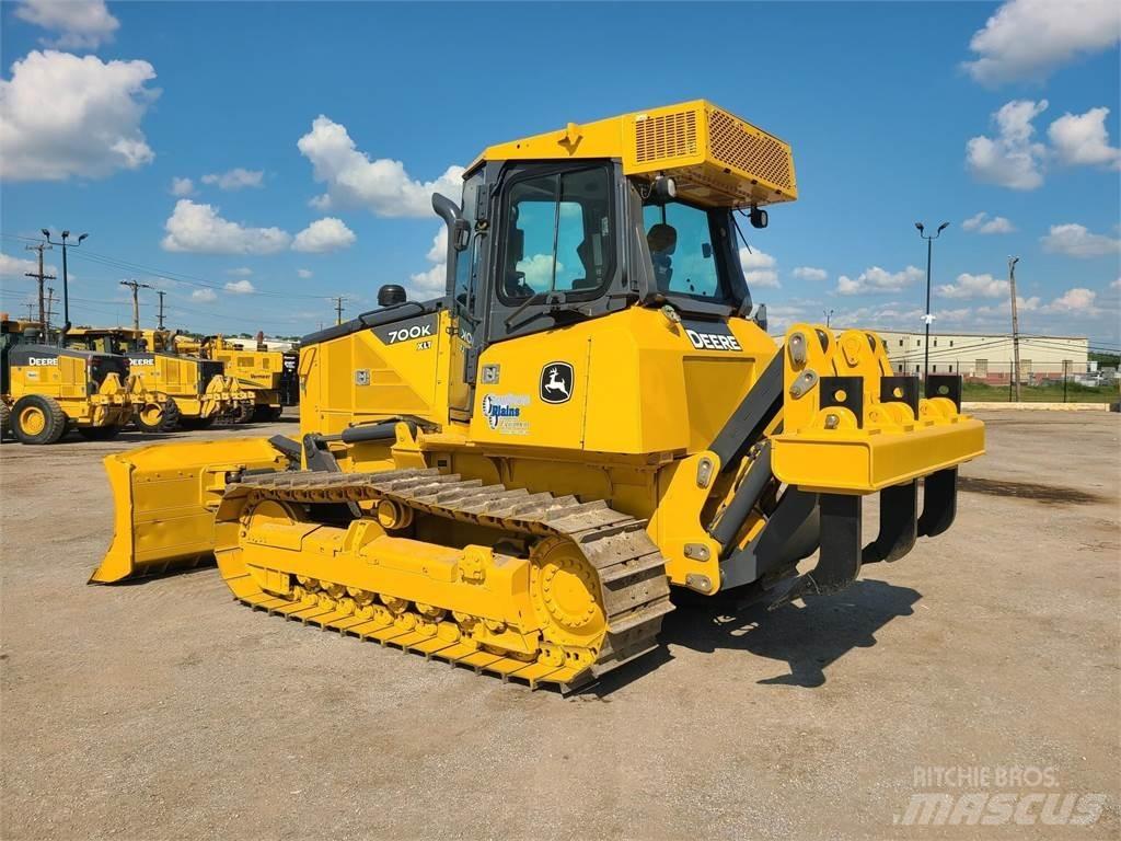 John Deere 700K بلدوزرات مجنزرة
