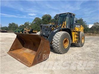 John Deere 744K لوادر بعجل