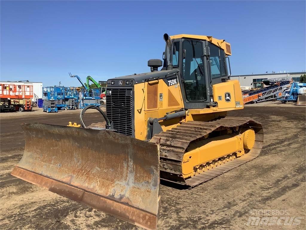 John Deere 750K LGP بلدوزرات مجنزرة