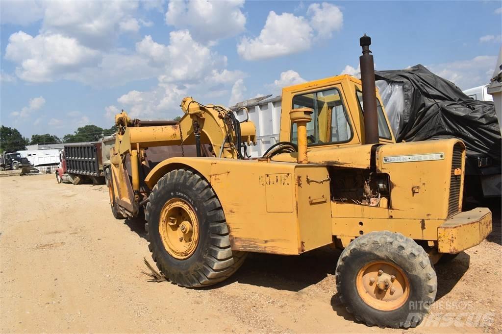 John Deere 760A كاشطات