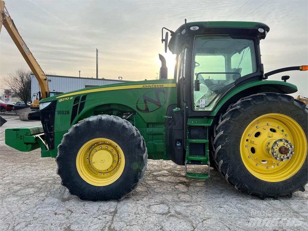 John Deere 8270R الجرارات