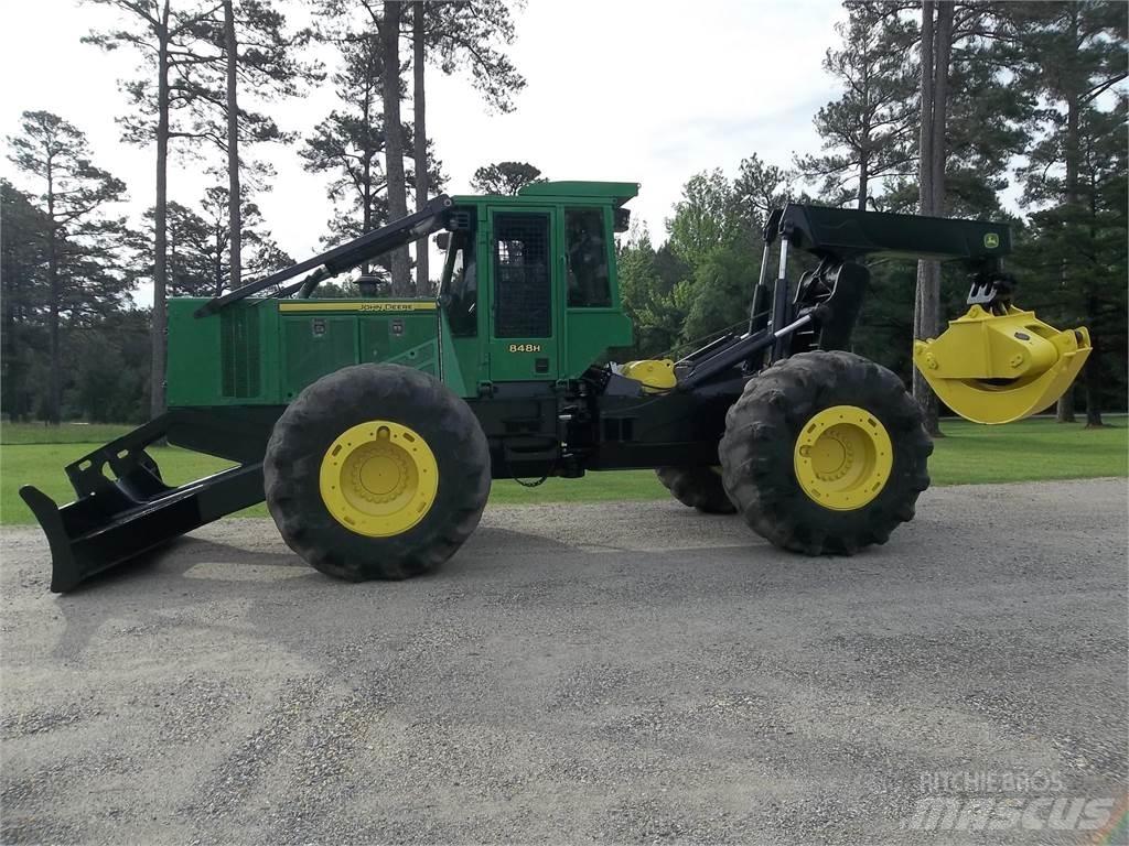 John Deere 848H ساحبات الأشجار