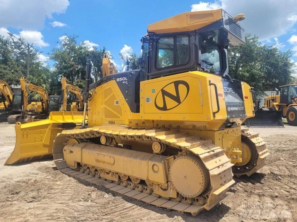 John Deere 850L WLT بلدوزرات مجنزرة