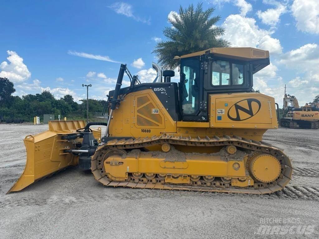 John Deere 850L WLT بلدوزرات مجنزرة