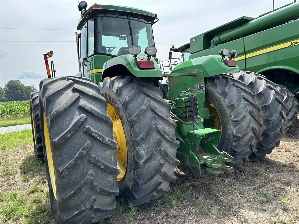 John Deere 9220 الجرارات