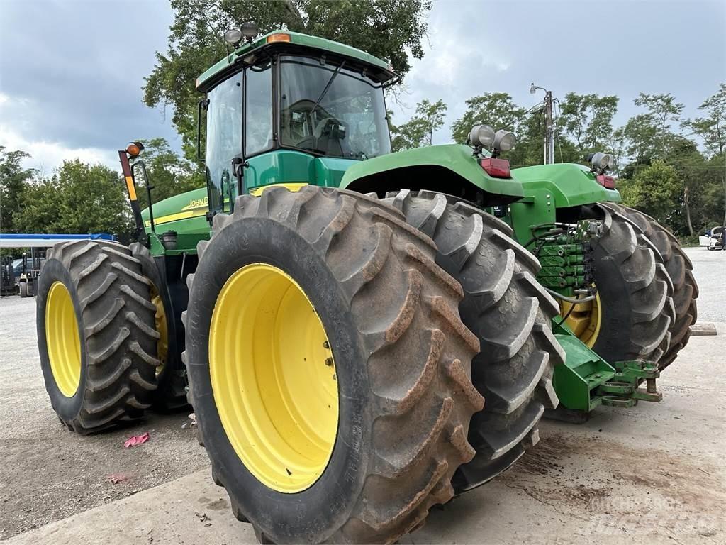 John Deere 9220 الجرارات