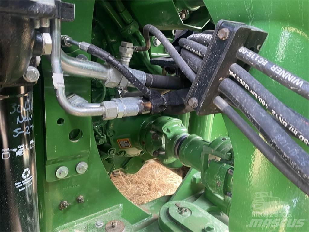John Deere 9R 440 الجرارات