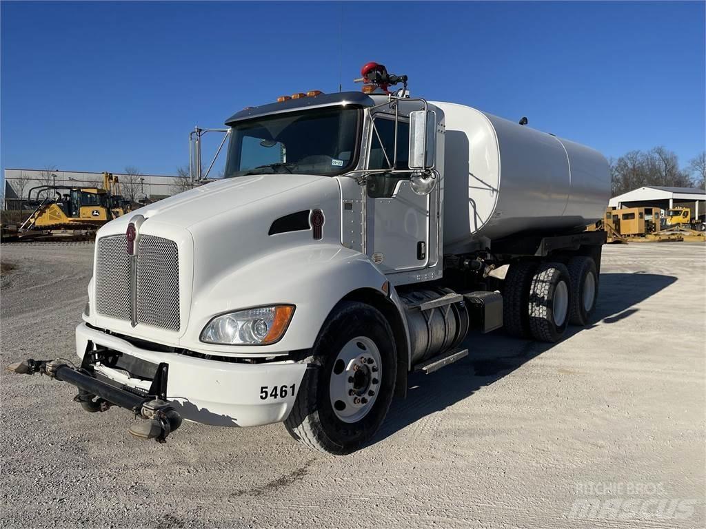 Kenworth T370 صهاريج مياه