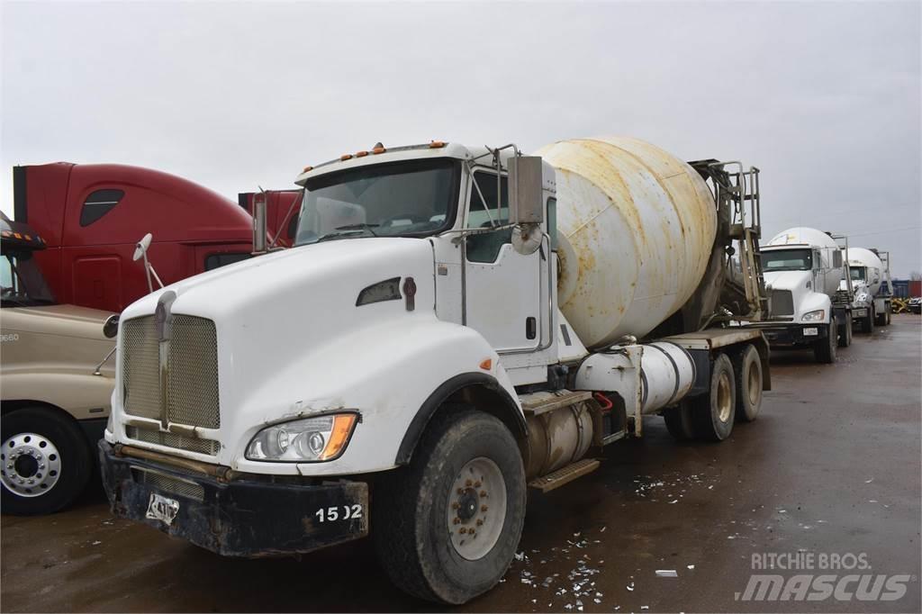 Kenworth T440 شاحنات خرسانة