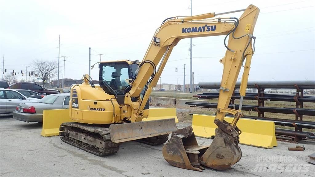 Komatsu PC88MR-10 حفارات زحافة