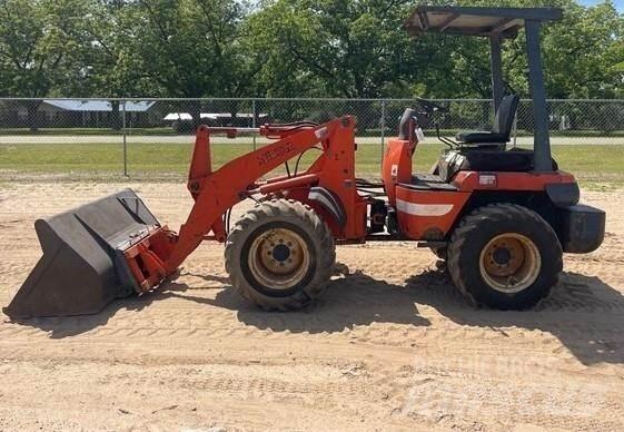 Kubota R520 لوادر بعجل