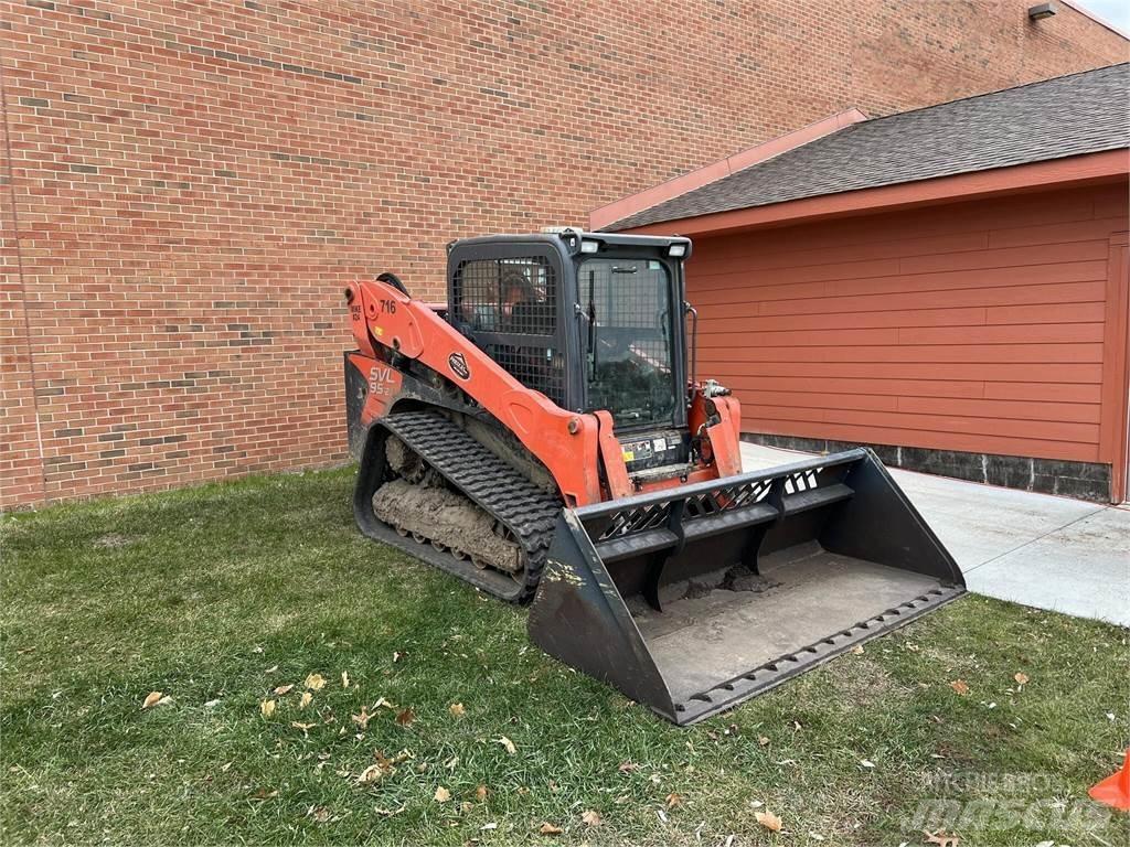 Kubota SVL95-2S لوادر انزلاقية التوجيه