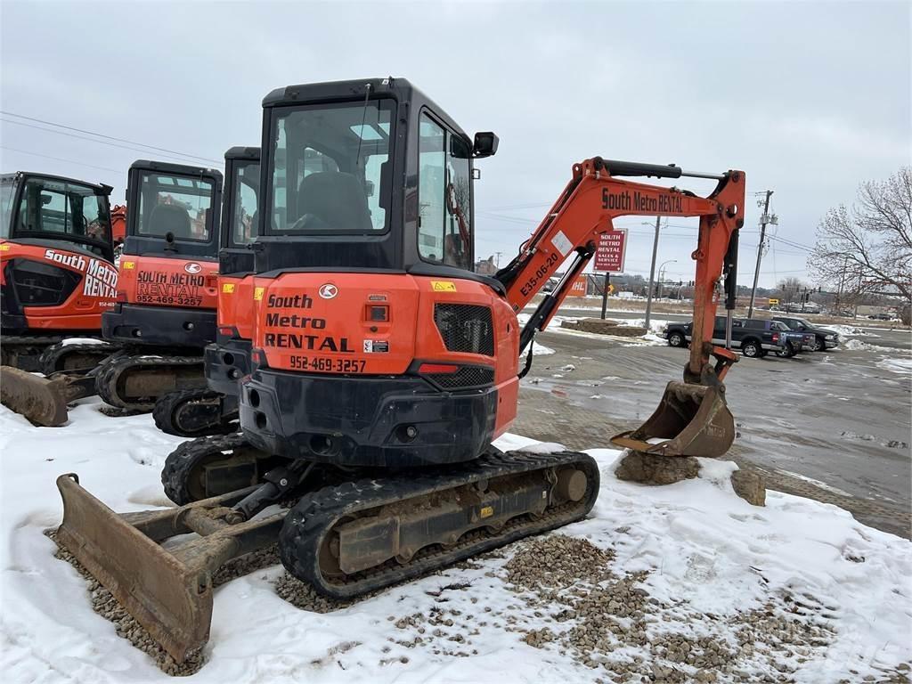 Kubota U35 حفارات صغيرة أقل من 7 طن (حفارات صغيرة)