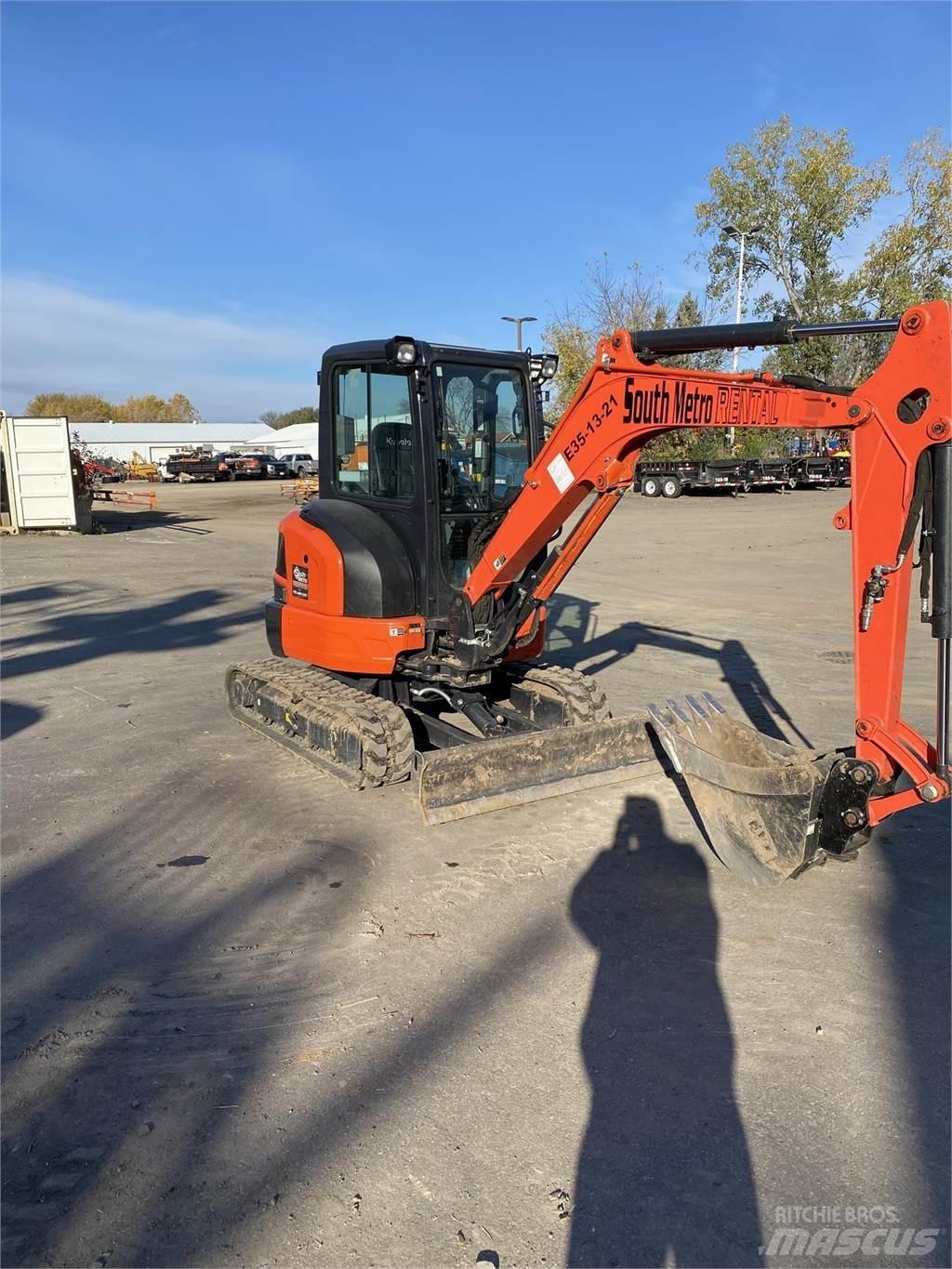 Kubota U35-4 حفارات صغيرة أقل من 7 طن (حفارات صغيرة)