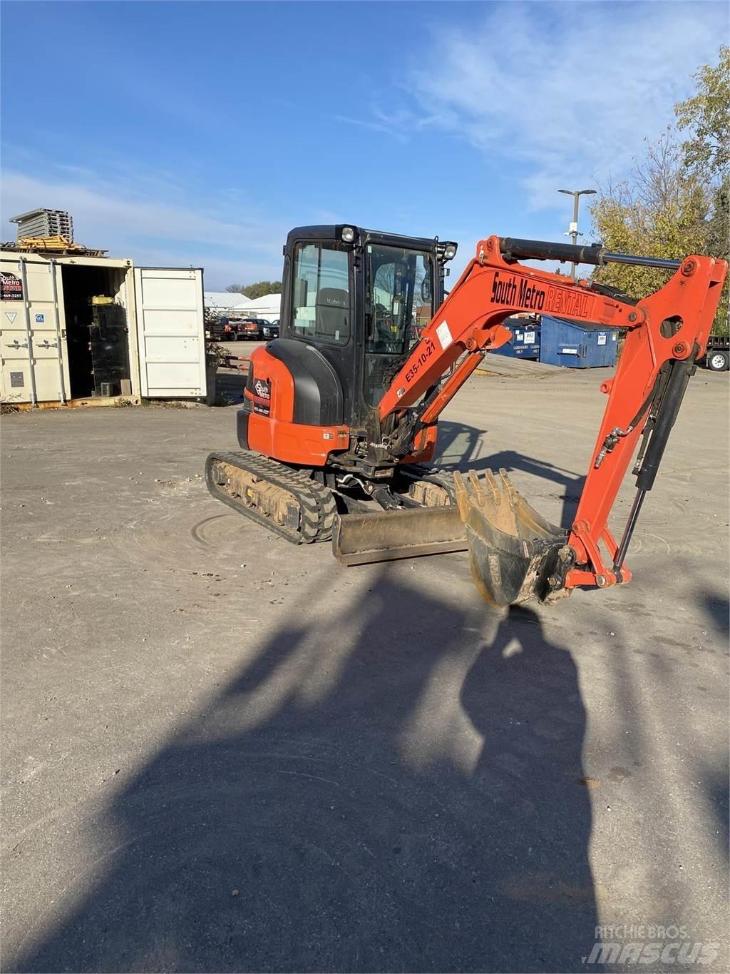 Kubota U35-4 حفارات صغيرة أقل من 7 طن (حفارات صغيرة)