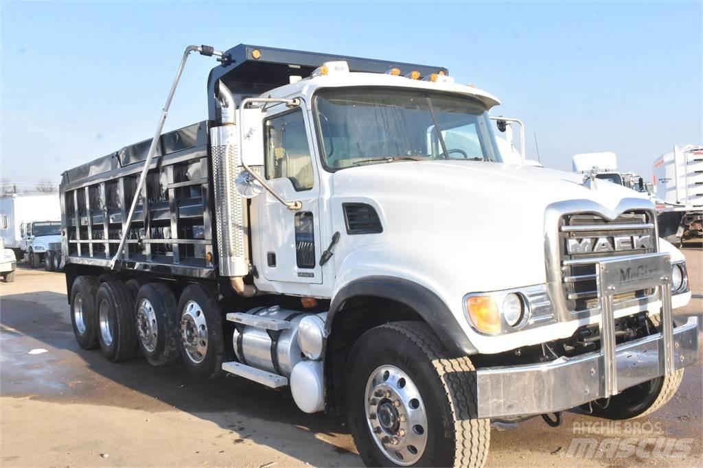 Mack GRANITE CV713 شاحنات قلابة