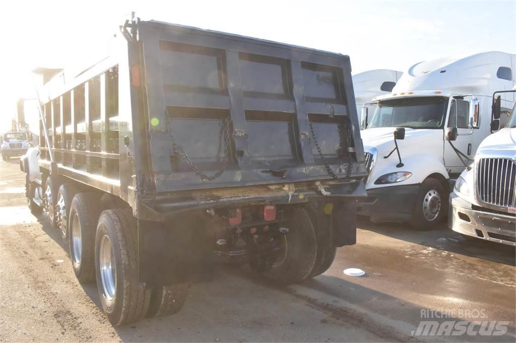 Mack GRANITE CV713 شاحنات قلابة