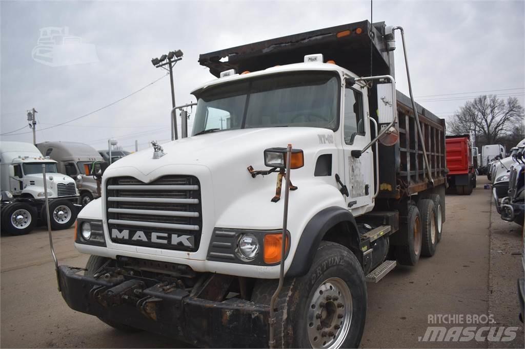 Mack GRANITE CV713 شاحنات قلابة