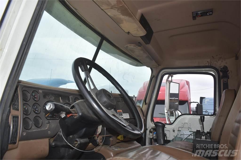 Mack GRANITE CV713 شاحنات قلابة