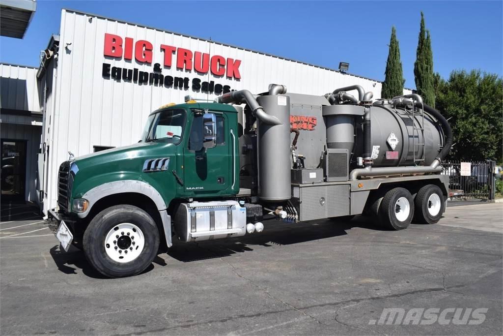 Mack GRANITE GU713 شاحنات ذات صهاريج