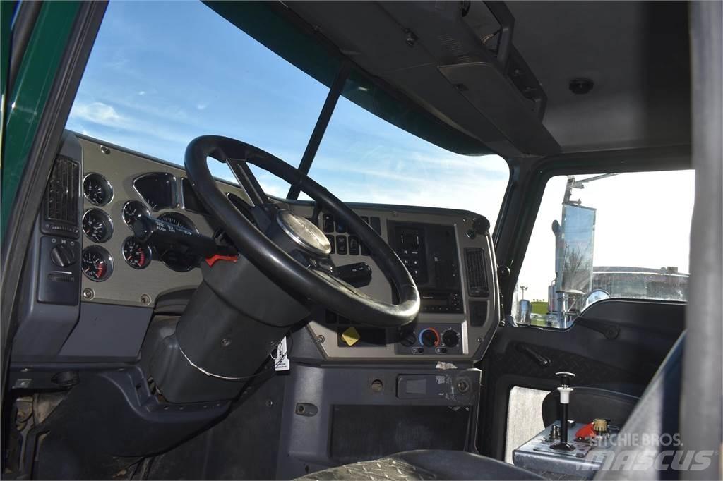 Mack GRANITE GU713 شاحنات قلابة