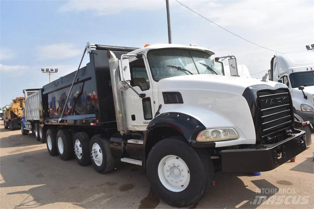 Mack GRANITE GU813 شاحنات قلابة