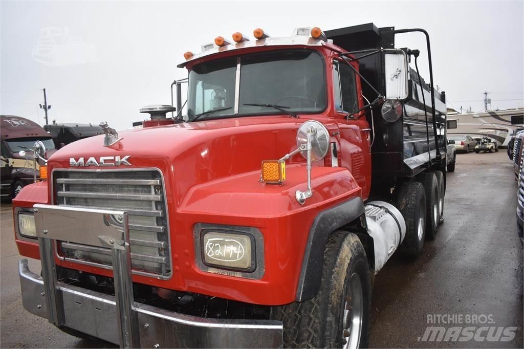 Mack RD688S شاحنات قلابة