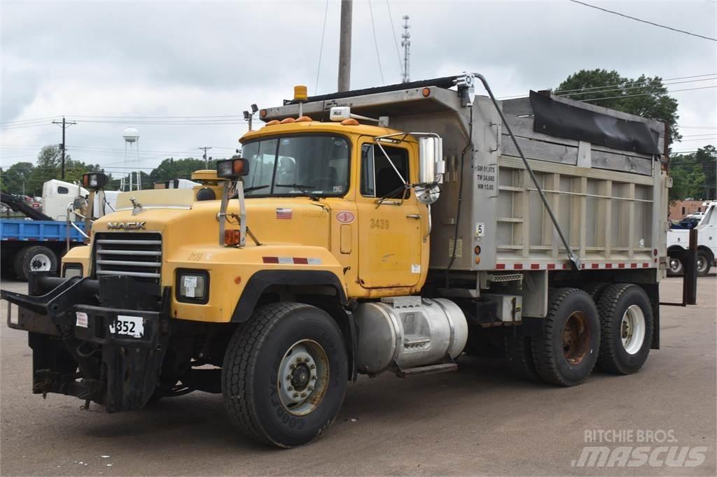 Mack RD688S شاحنات قلابة