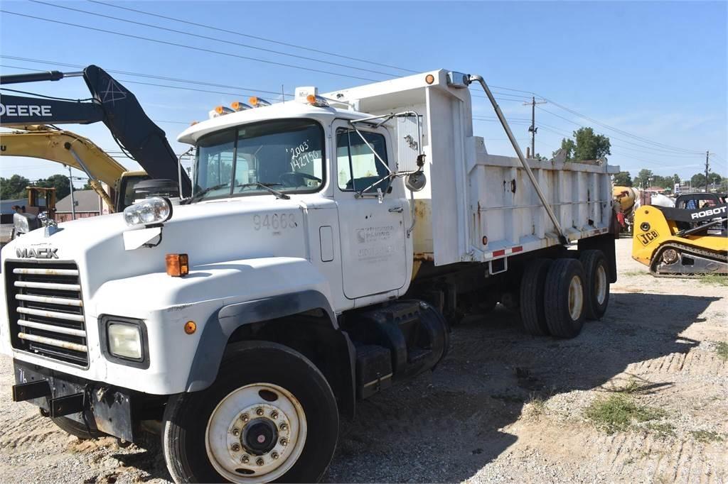 Mack RD690S شاحنات قلابة