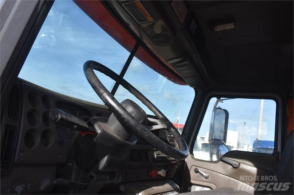 Mack VISION CX612 شاحنات قلابة