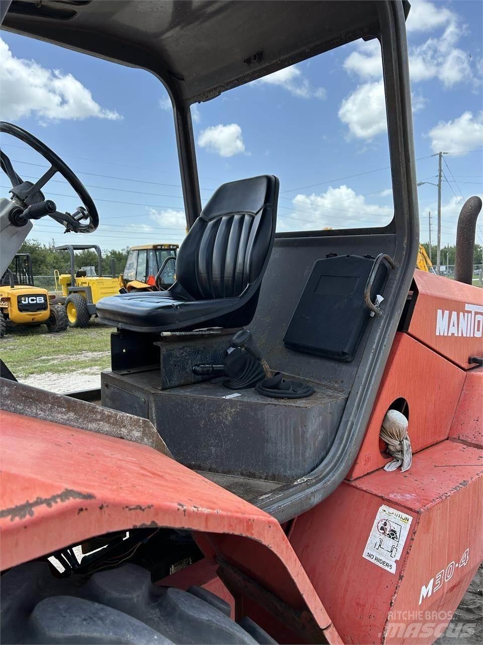 Manitou M30.4 شاحنات الطرق الوعرة