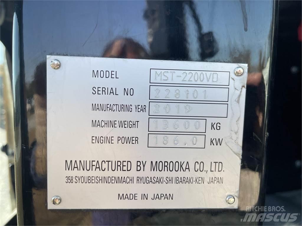 Morooka MST2200VD عربات نقل قلابة مجنزرة