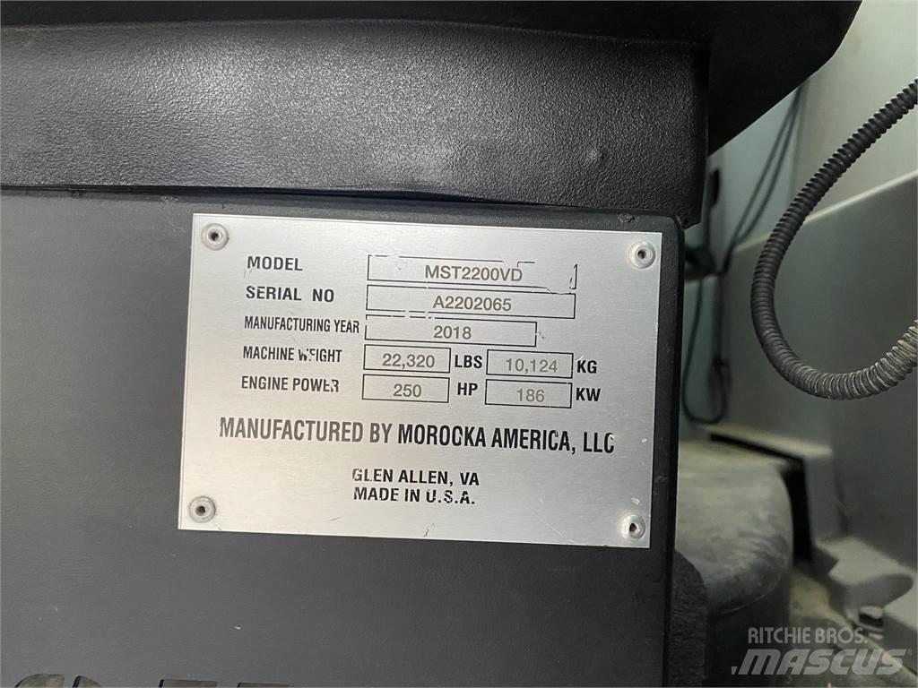 Morooka MST2200VD عربات نقل قلابة مجنزرة