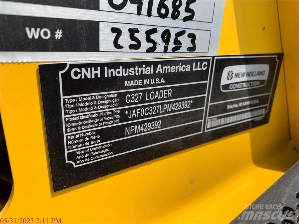New Holland C327 لوادر انزلاقية التوجيه