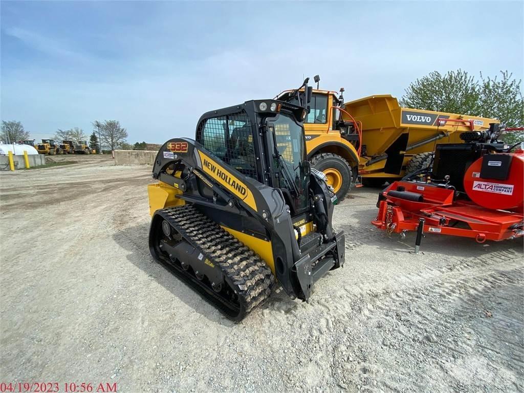 New Holland C332 لوادر انزلاقية التوجيه