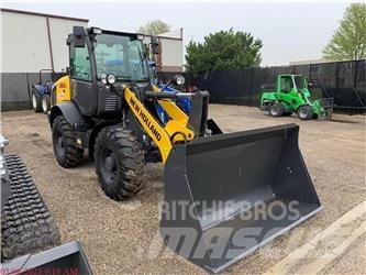 New Holland W80C لوادر بعجل