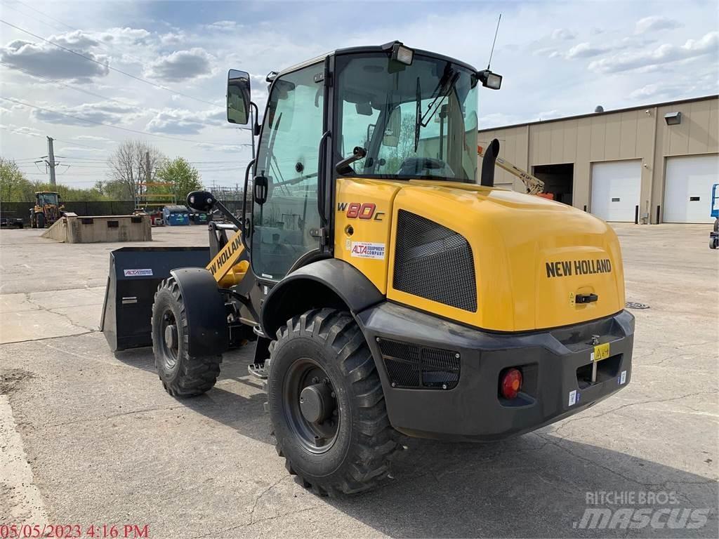 New Holland W80C لوادر بعجل
