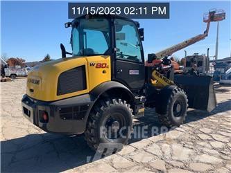 New Holland W80C لوادر بعجل