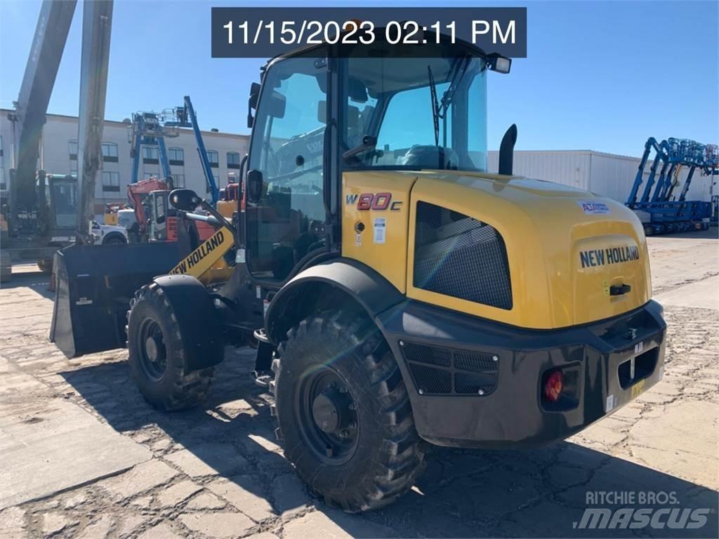 New Holland W80C لوادر بعجل