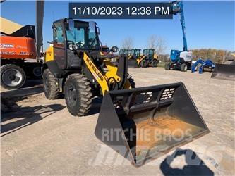 New Holland W80C لوادر بعجل