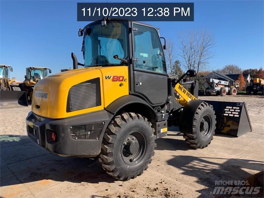 New Holland W80C لوادر بعجل