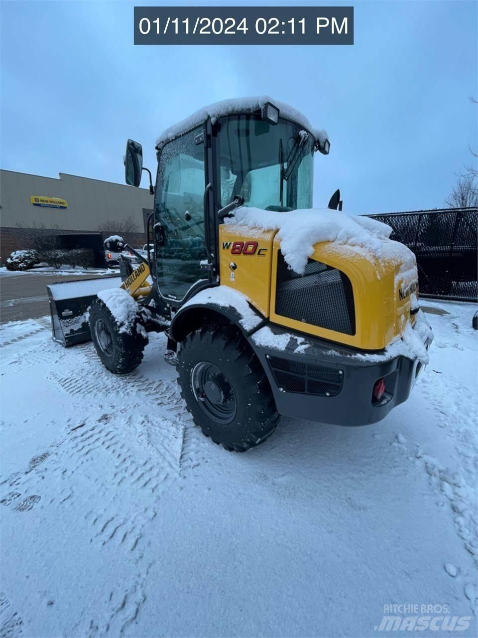 New Holland W80C لوادر بعجل