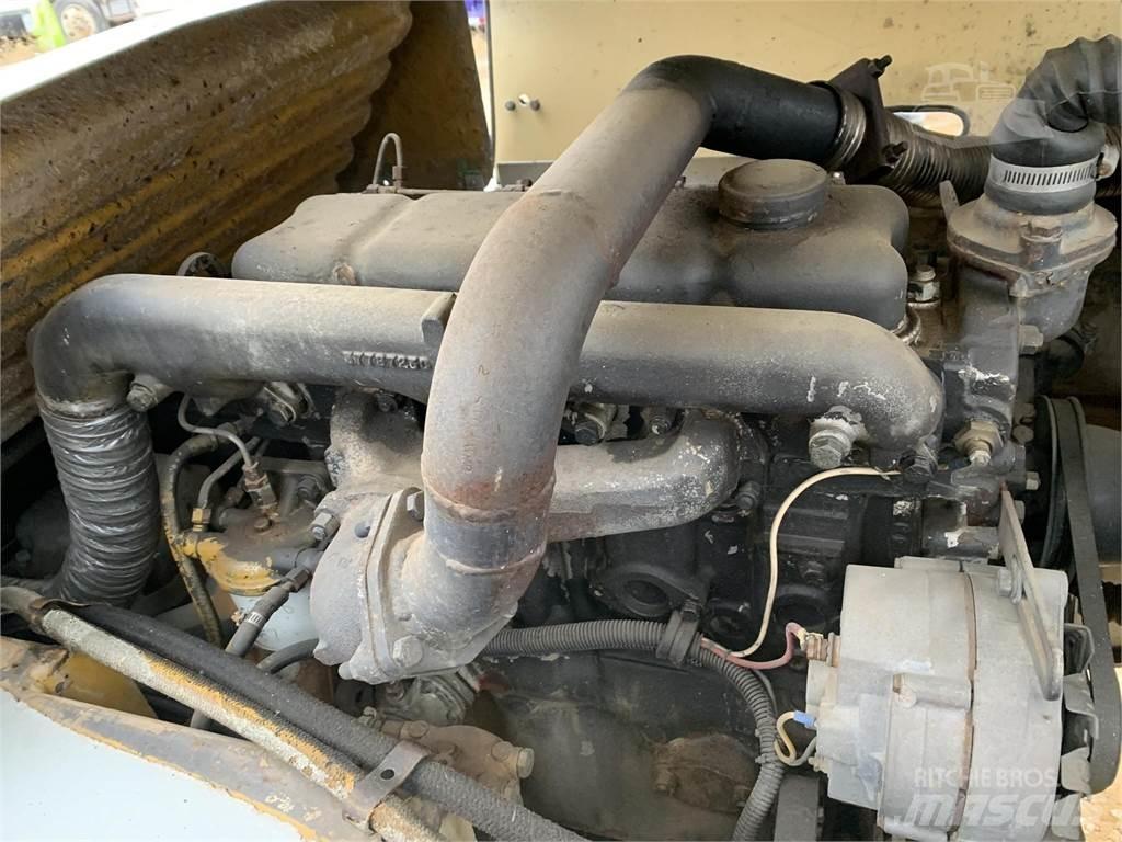  RO STINGER MC5A رافعات الطرق الوعرة