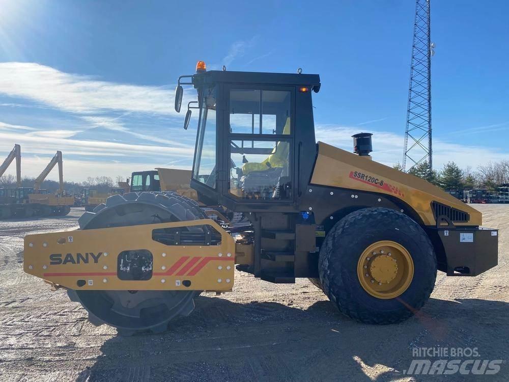 Sany SSR120C-8 مكابس المخلفات