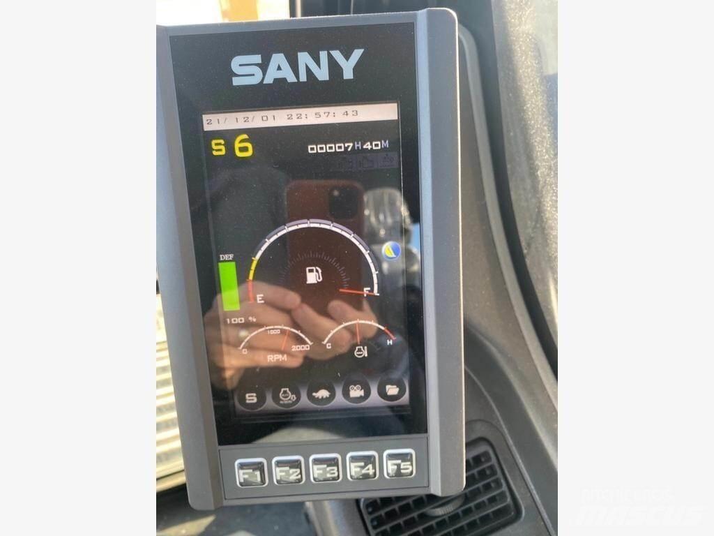 Sany SY215C LC حفارات زحافة