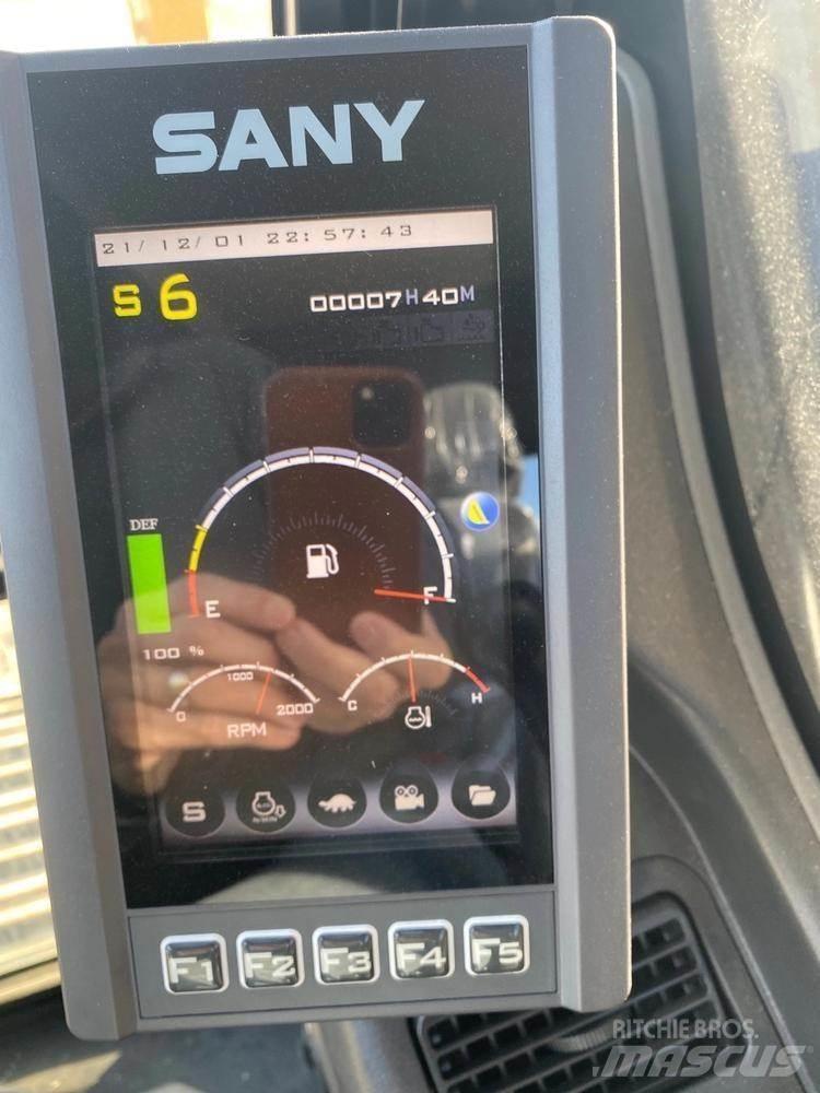 Sany SY225C حفارات زحافة